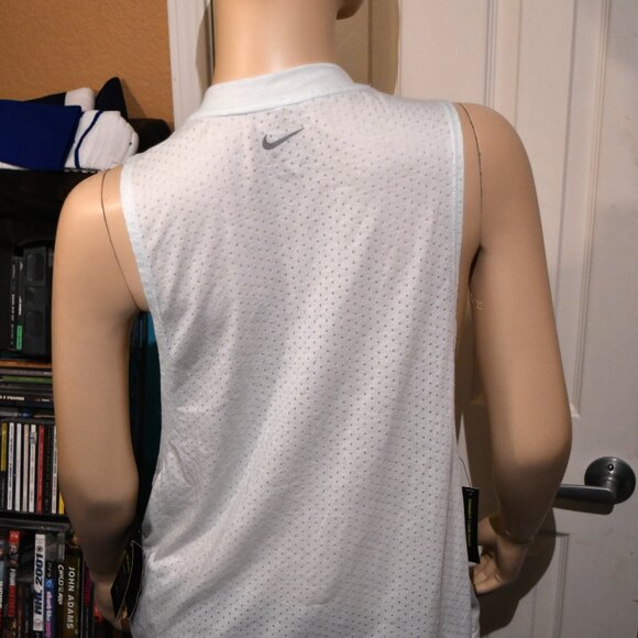 Women's NIKE Running Breathe sleeve less DRI FIT TOP MSRP 45.00 XS-L Green NWT - Picture 6 of 9